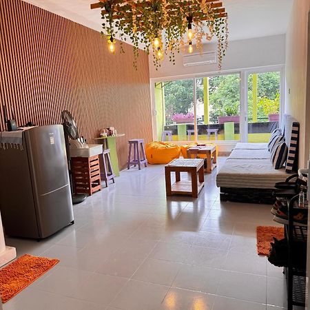 Hostel Republic At Galle Face Colombo Exterior foto